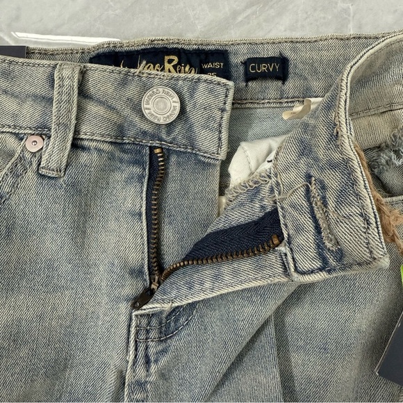 Juniors' Indigo Rein Mid-Rise Destructed Distressed Curvy Cropped Jeans Size 3 - Picture 5 of 16